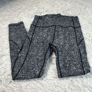 Lululemon In Movement Tight 25" *Everlux Diffuse Starlight Black